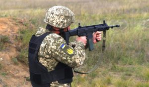 Szef MON: ukraińskie siły zbrojne zamówiły polskie karabinki Grot