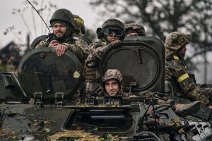 Міноборони показало, які зарплати отримають військові у 2023 році