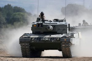 Іспанія відправила в Україну 10 танків Leopard 2 і протитанкові ракети