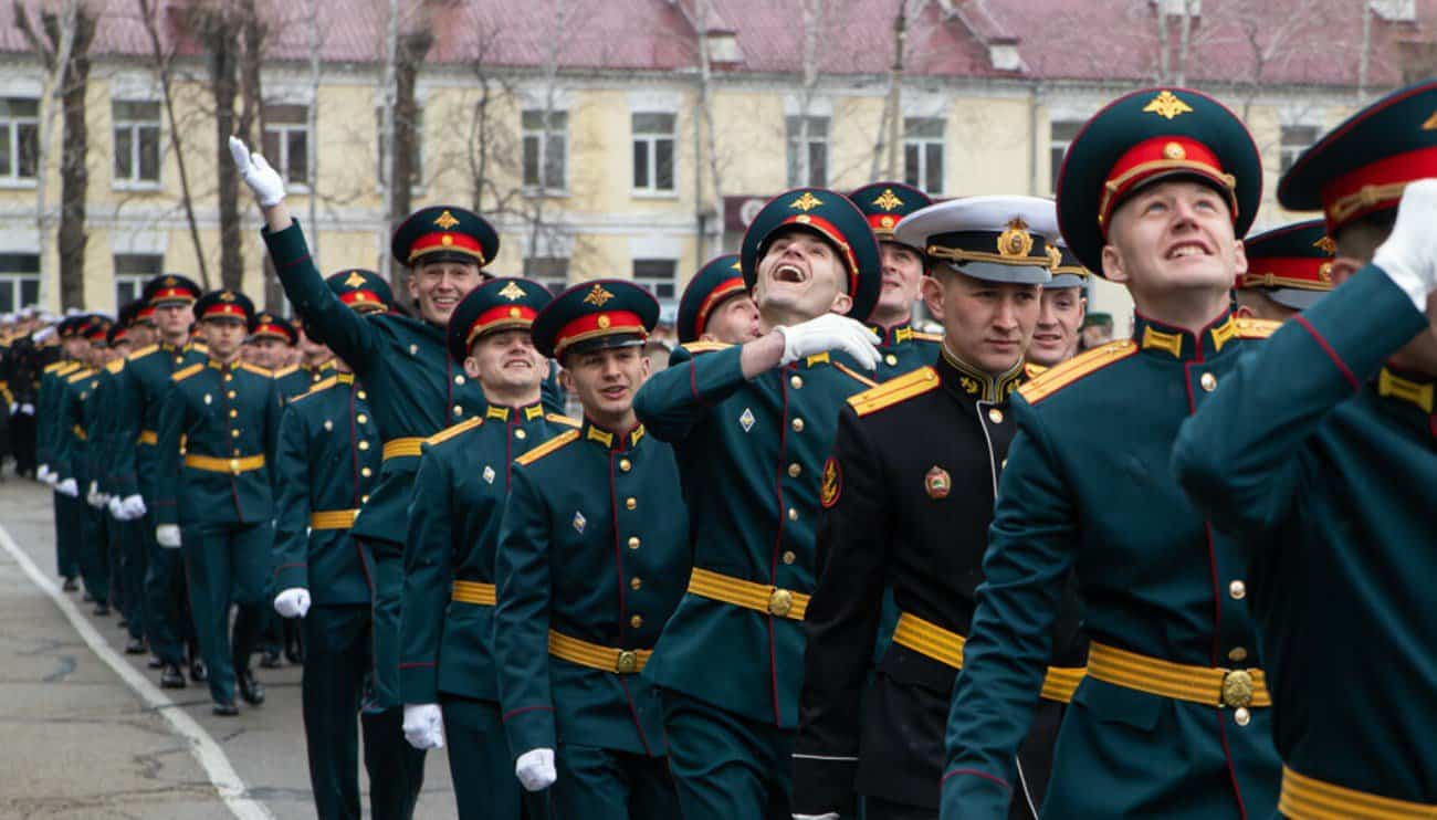 У РФ почали достроково випускати офіцерів