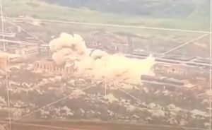 The Ukrainian military struck the invader positions at the AZOM plant in Bakhmut