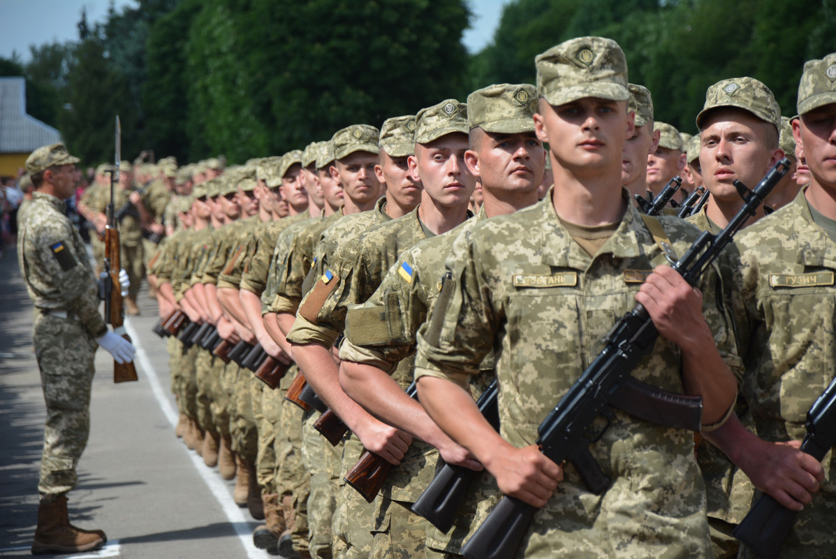 Граничний вік військового обліку призовників знизять до 25 років