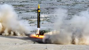 Iran presents a new ballistic missile with a 2,000 km range