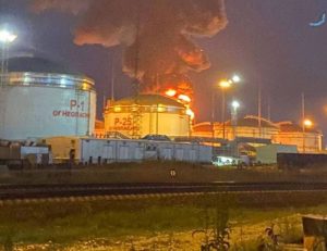 En La Región De Krasnodar Arde Un Almacen De Petróleo Ruso