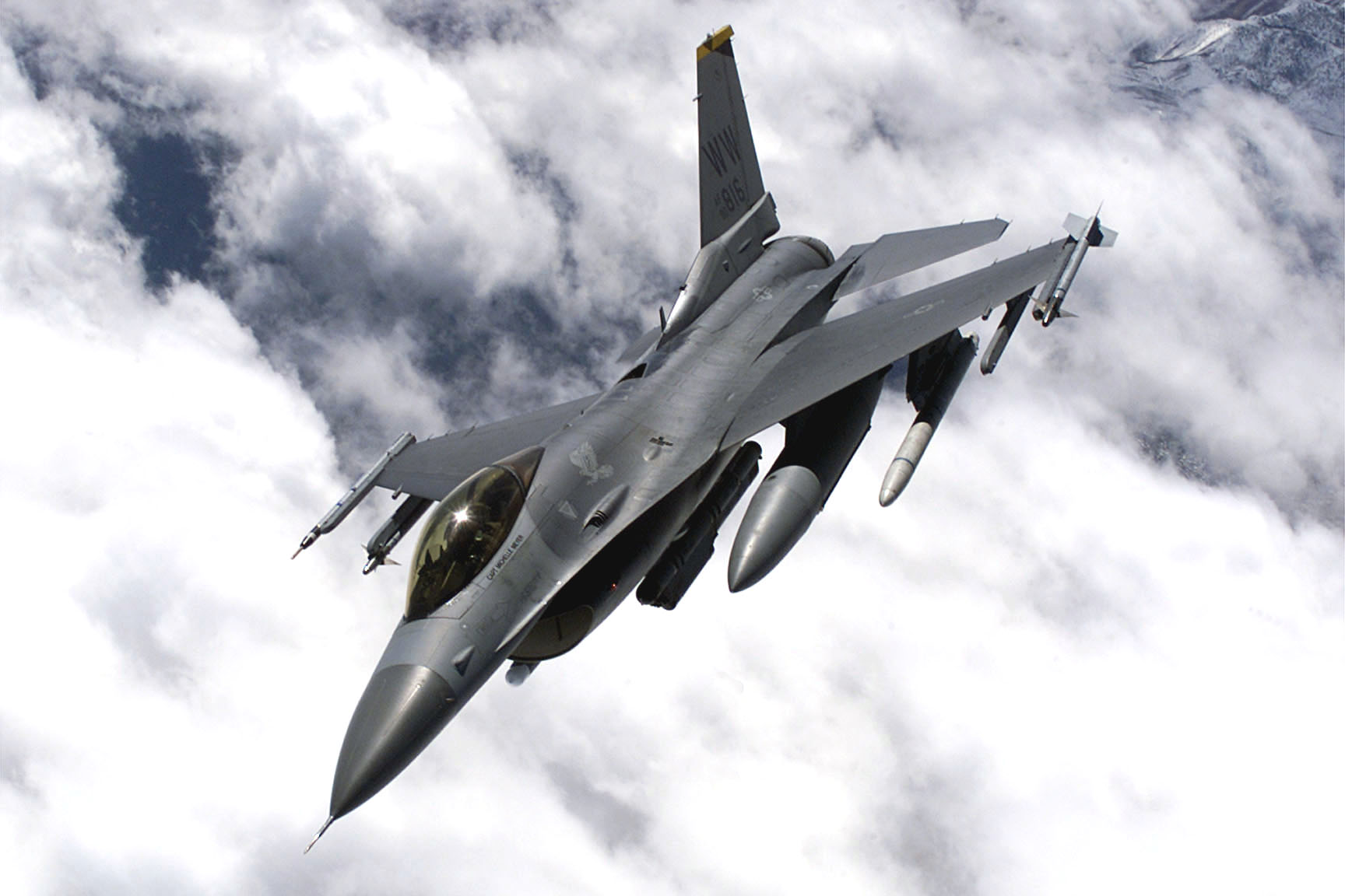 The US is preparing to approve the transfer of F-16s to Ukraine