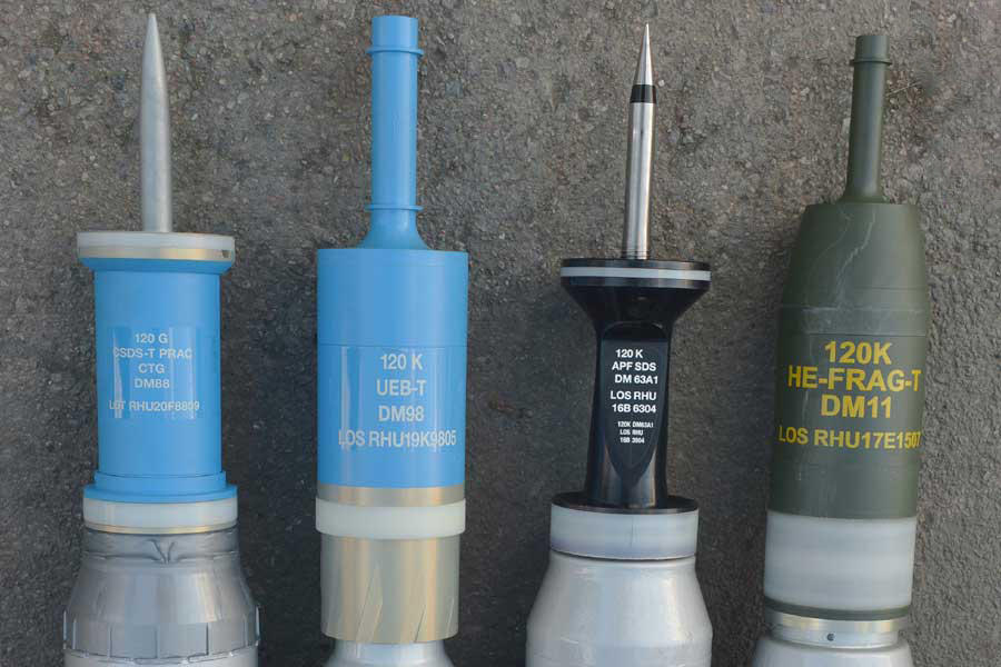 Тренувальні та бойові танкові снаряди виробництва Rheinmetall. Фото з мережі
