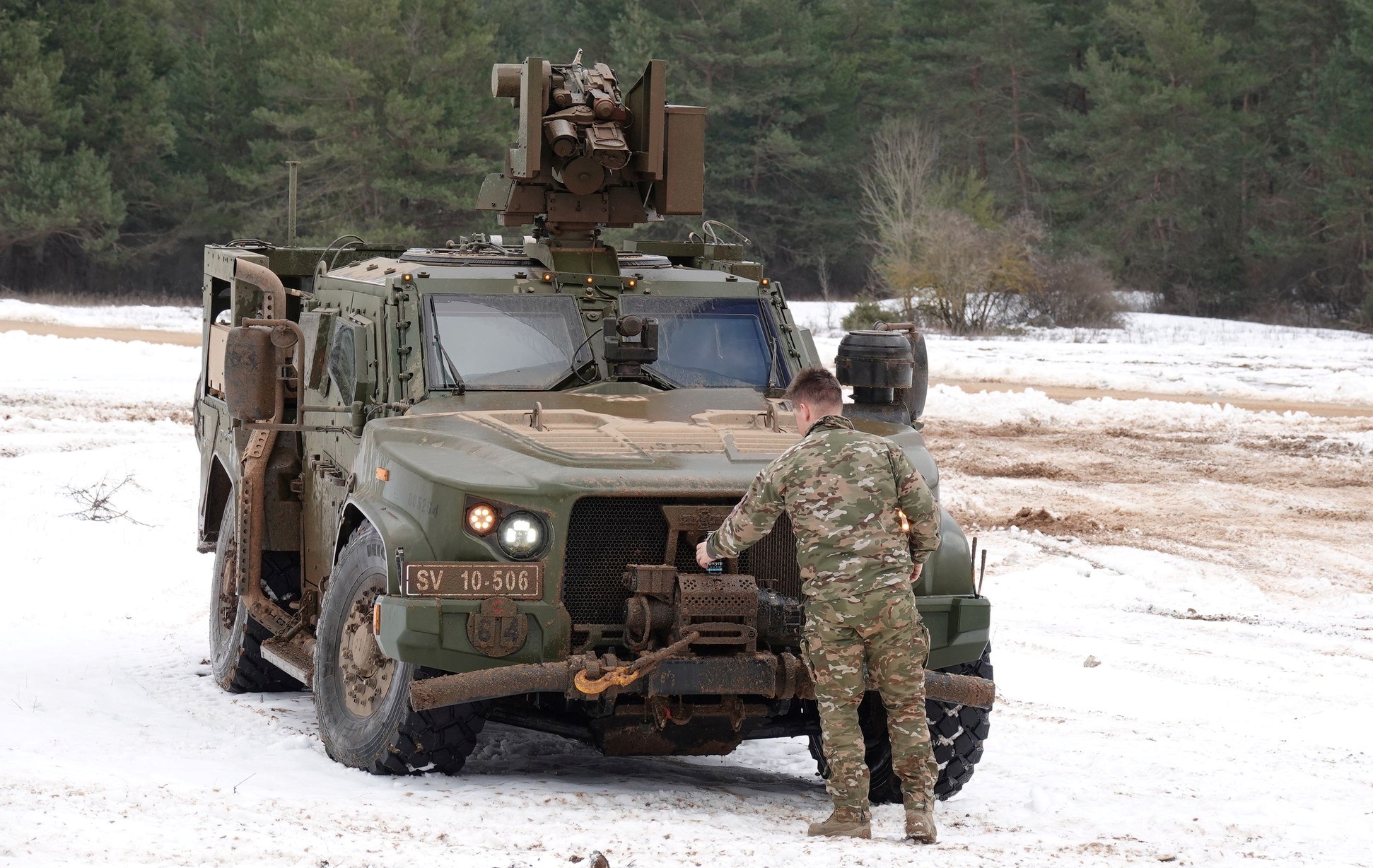 Словаччина придбає 160 бронемашин JLTV M1278