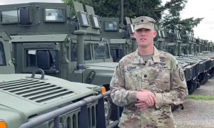 США відправили Сербії 66 HMMWV