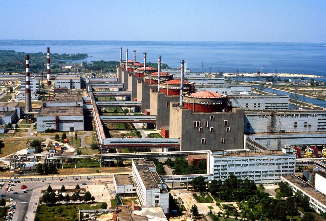 Explosives appear on the roofs of the power units of the ZNPP