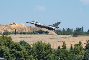 Греція отримала 10-й модернізований винищувач F-16V