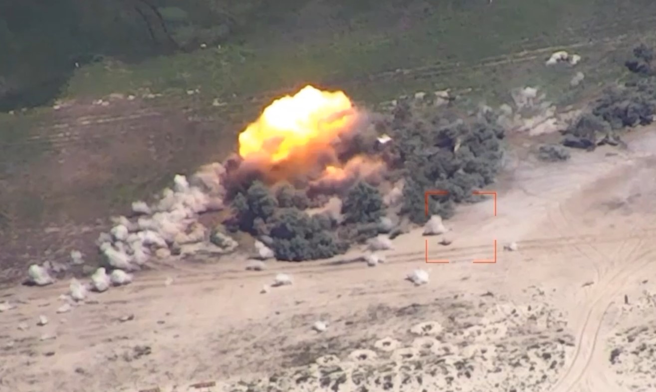 HIMARS knocking out Russian infantry from Dzharylhach island