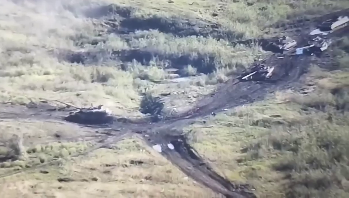 Las Fuerzas De Defensa Desbarataron Una Columna De Tanques Rusos T-90