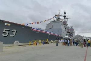 La Flota De EE.UU Ha Dado De Baja El Decimoprimer Crucero Del Tipo Ticonderoga USS Mobile Bay