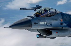 Bélgica Considera Transferir Cazas F-16 a Ucrania