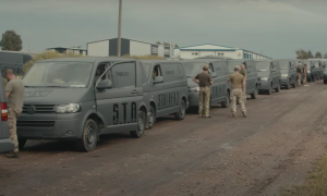 Los Voluntarios Entregaron 1OO Vehículos Al Ejército