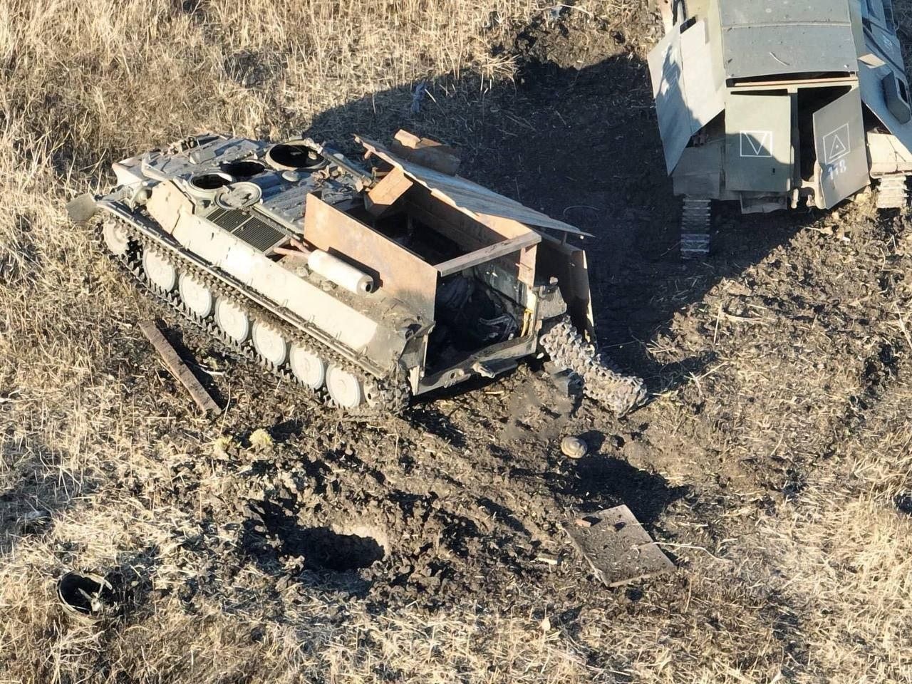 Invaders lost unusual APCs near Avdiivka