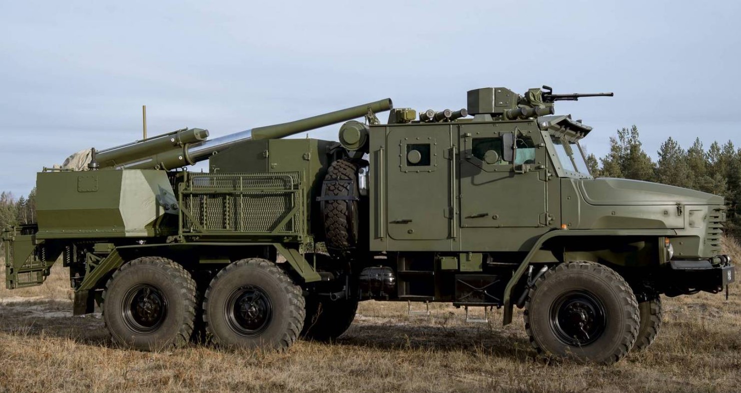 FPV drone hit the newest Russian Flox self-propelled gun near Bakhmut