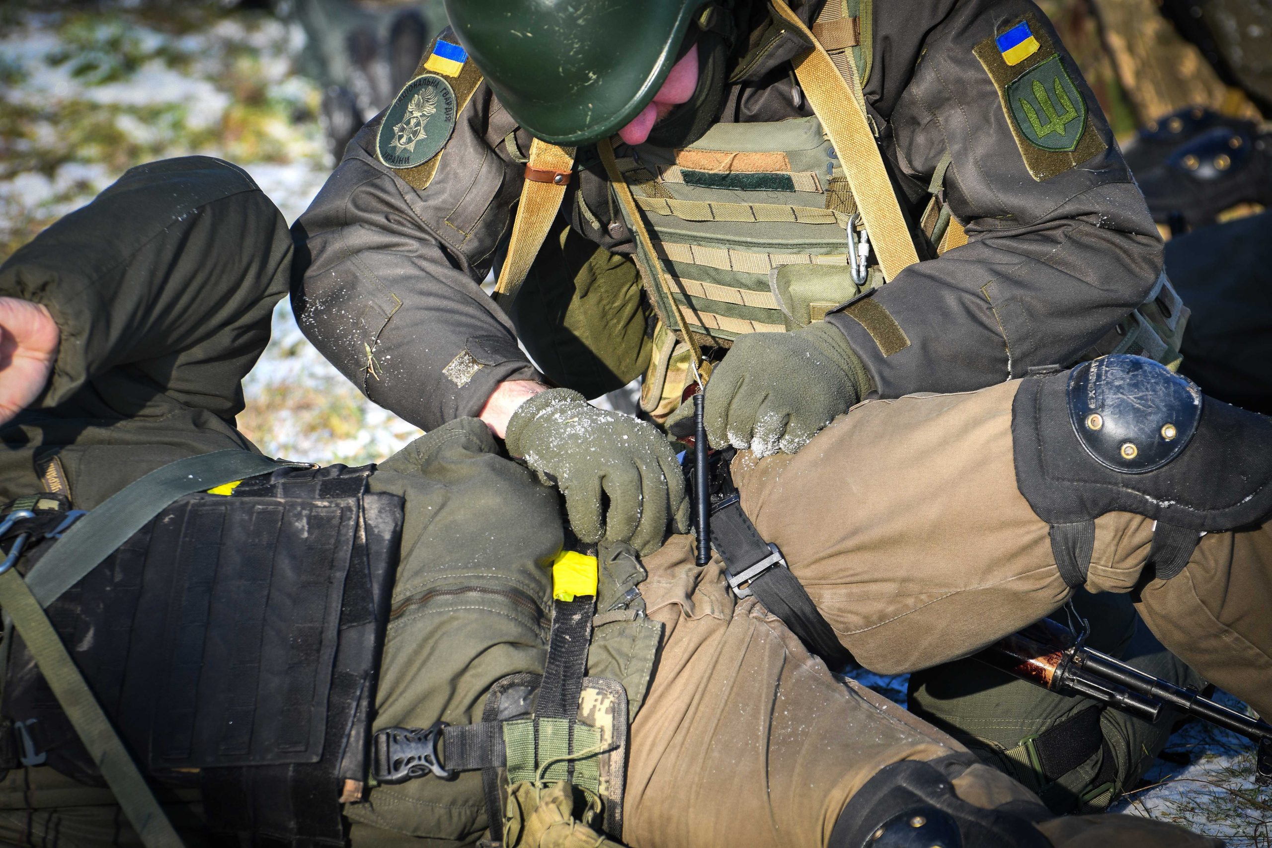 Ризики самовільного послаблення турнікета пораненими військовими