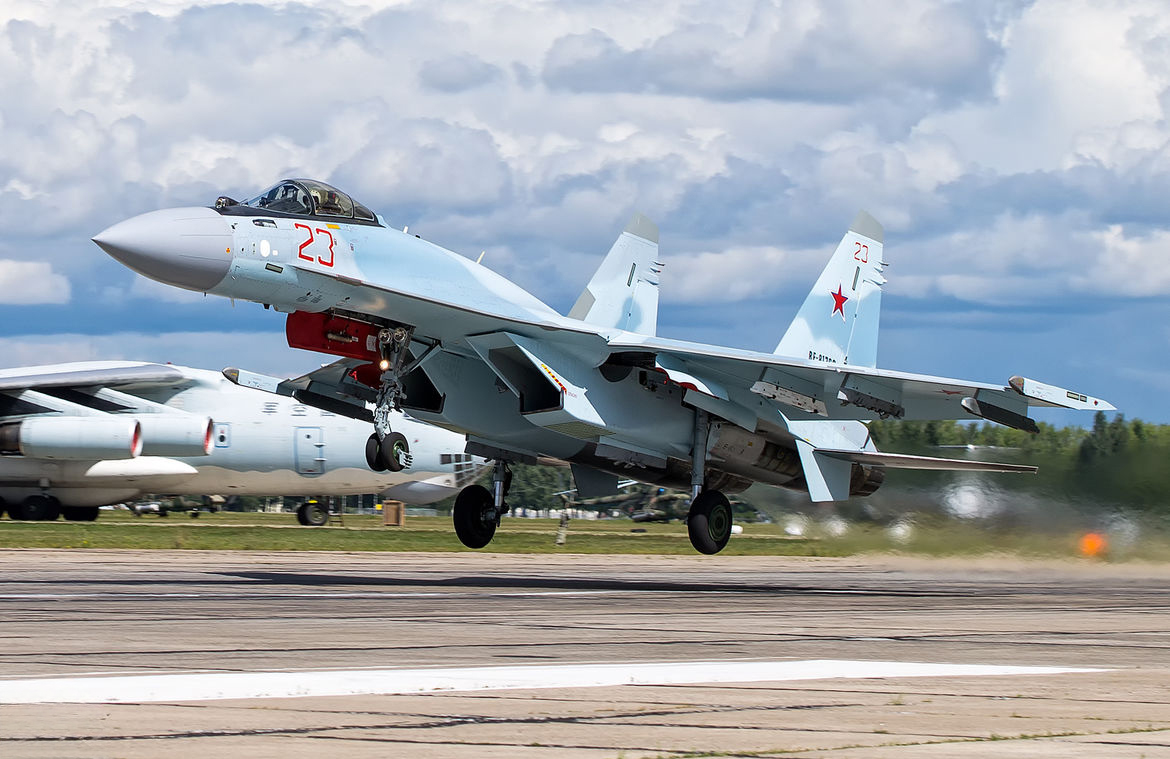 A Russian Air Force Su-35S fighter jet during landing. Photo from the internet