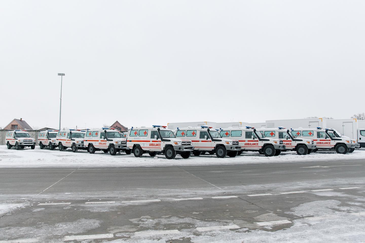 Ukraine Received First Batch of Ambulances from UAE