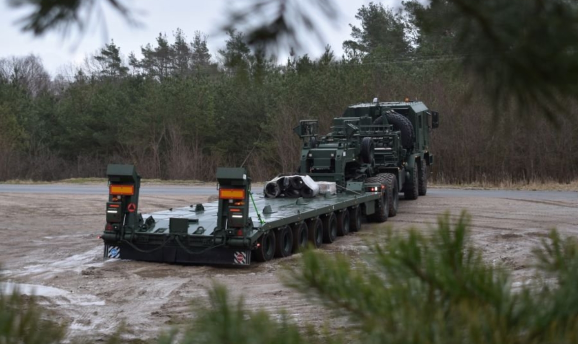 Польський танковий тягач JELCZ C882.62. Фото: Polska Grupa Zbrojeniowa SA
