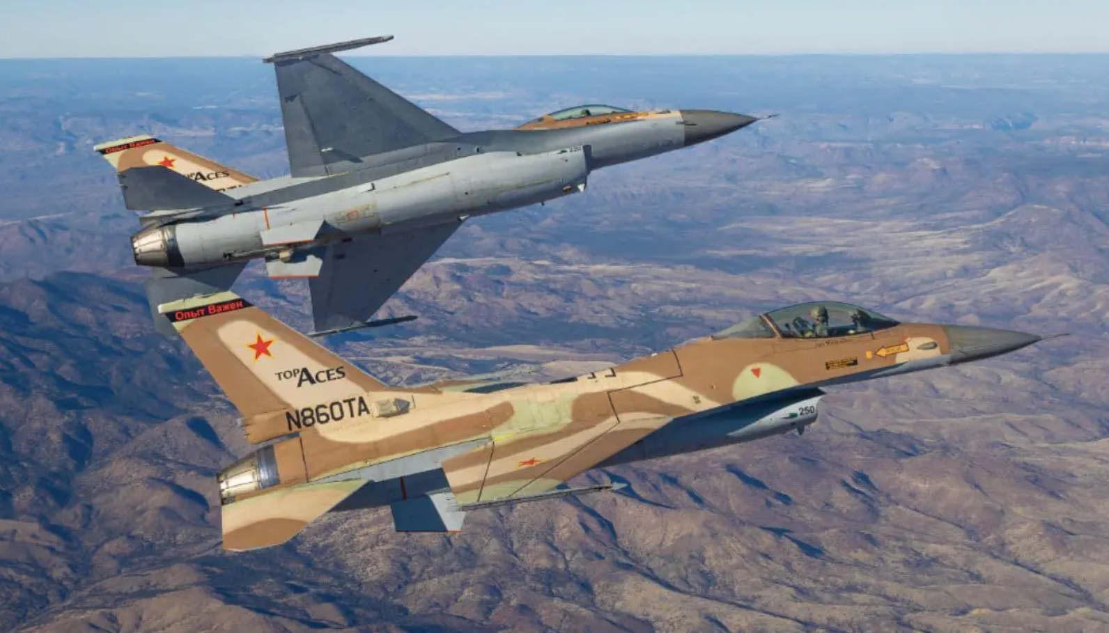 Canada’s Top Aces Secures Deal to Train Ukrainian Pilots on F-16s