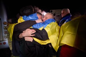 230 Ukrainians Returned from Russian Captivity