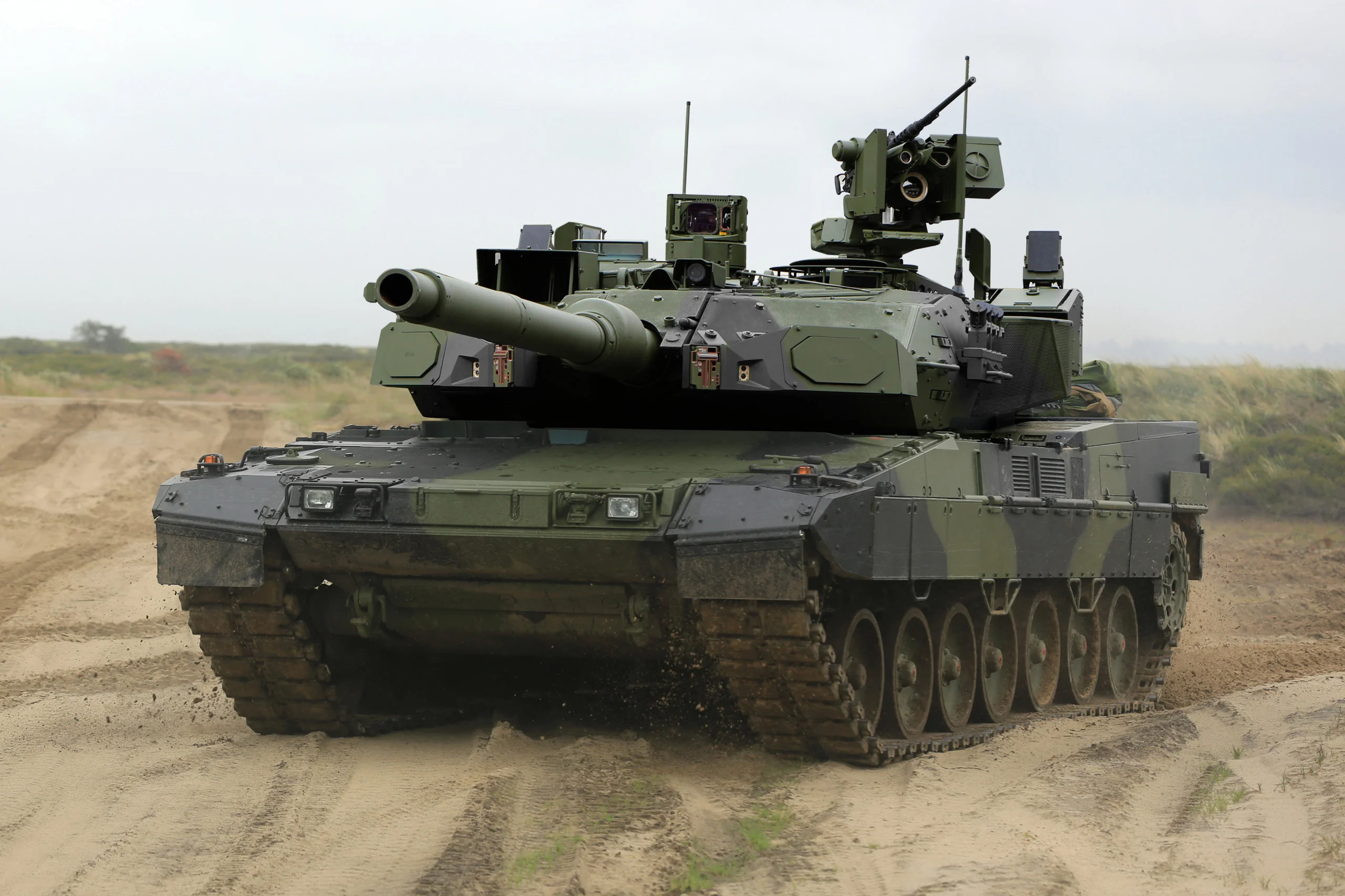 The Italian Ministry of Defense issued a request for the purchase of 132 Leopard 2A8IT