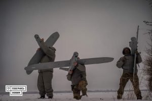 Спецпризначенці СБУ отримали розвідувальний комплекс «Лелека-100» від «Повернись живим»