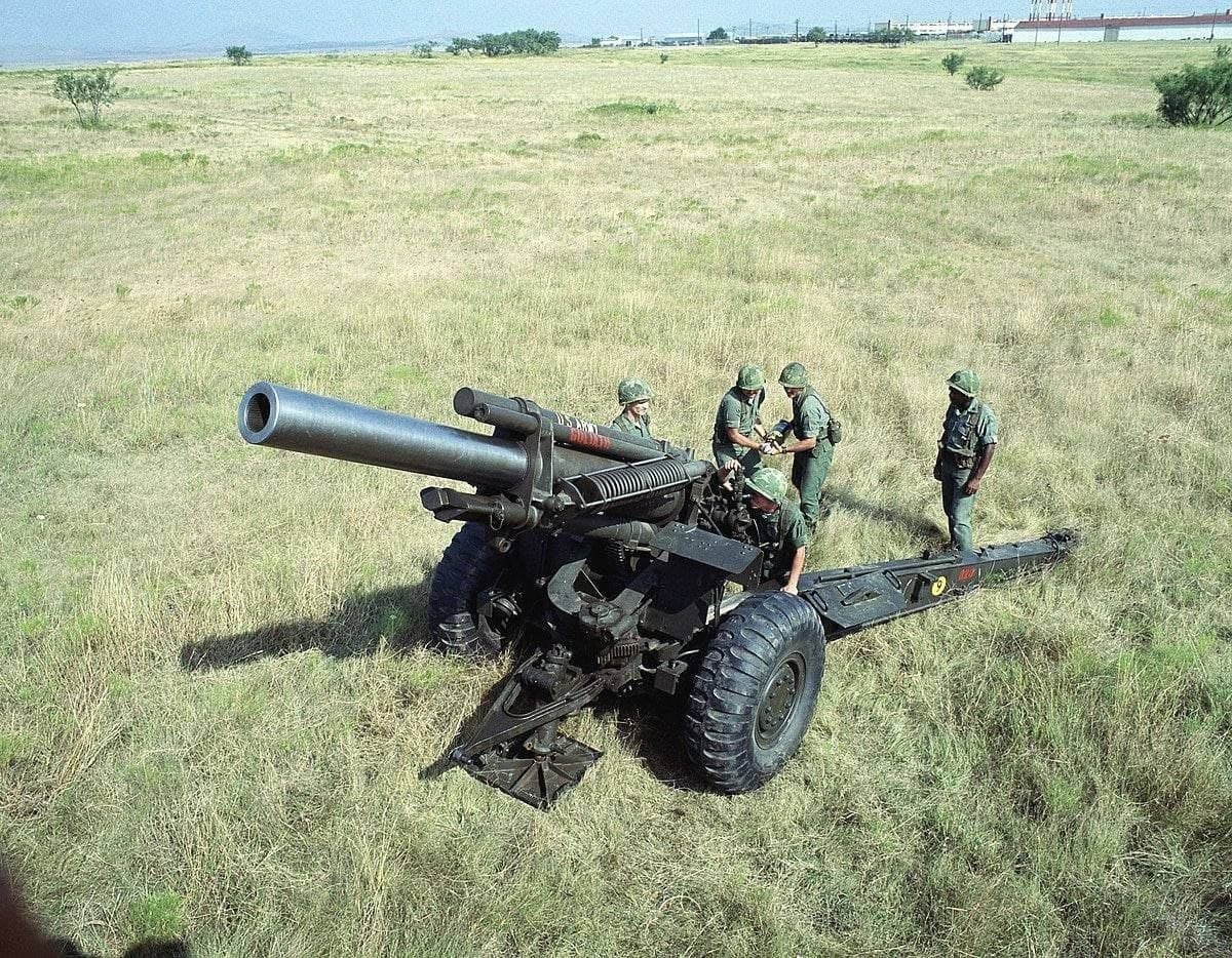 The M114 howitzer in use by the US military, 1985.