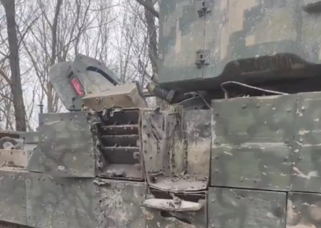 Bradley IFV withstood a Russian anti-tank missile hit