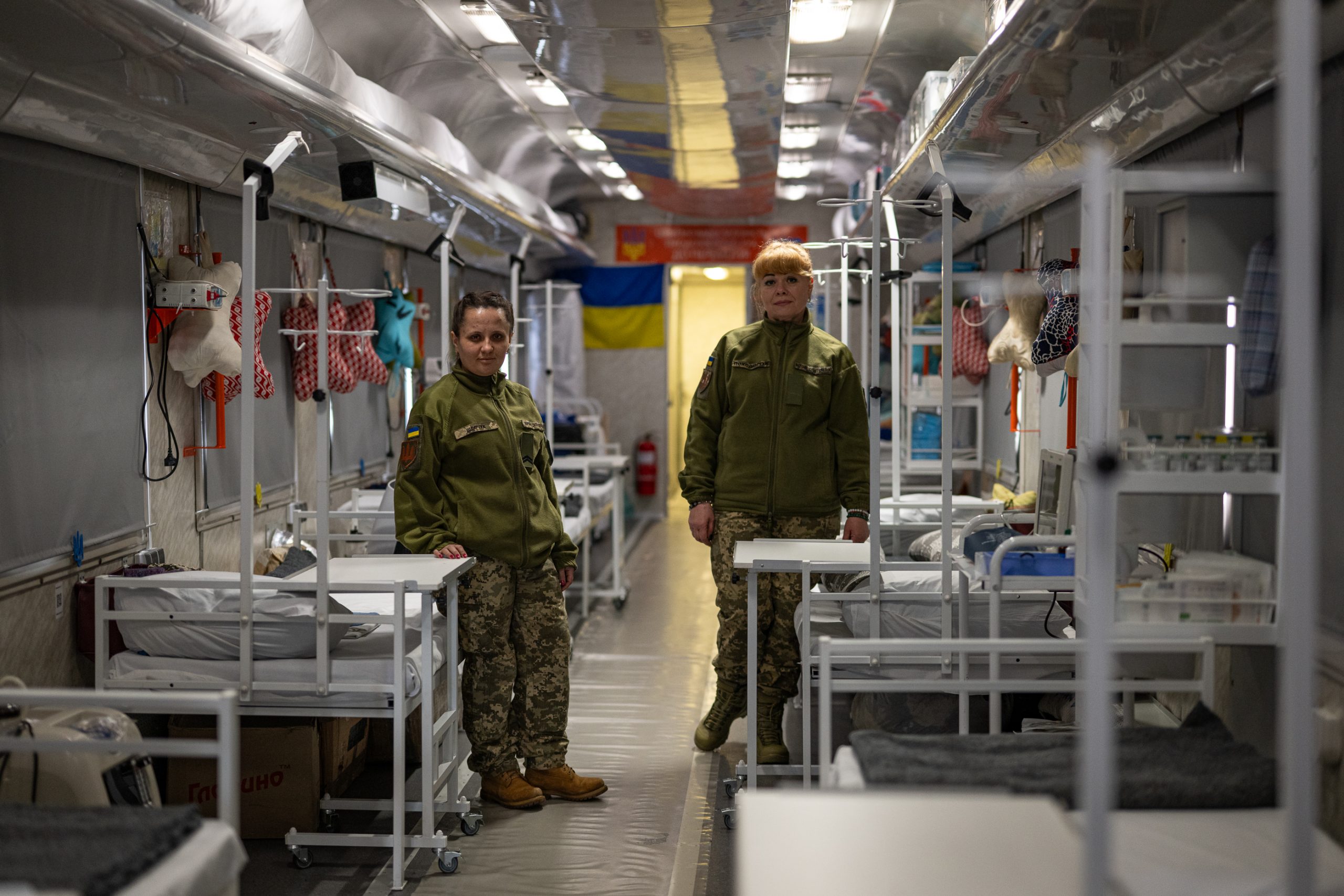 Ukraine’s Defense Ministry Unveils Advanced Ambulance Carriages for Military Medical Evacuation