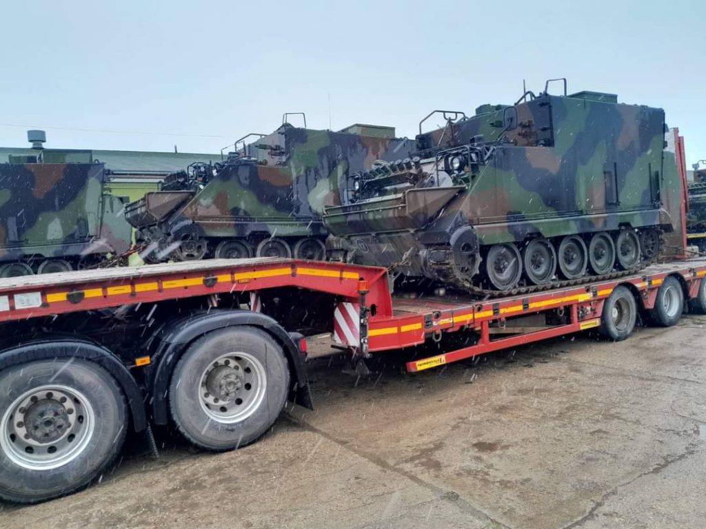 Ukraine received М577 Command Post Vehicles from Lithuania - Militarnyi