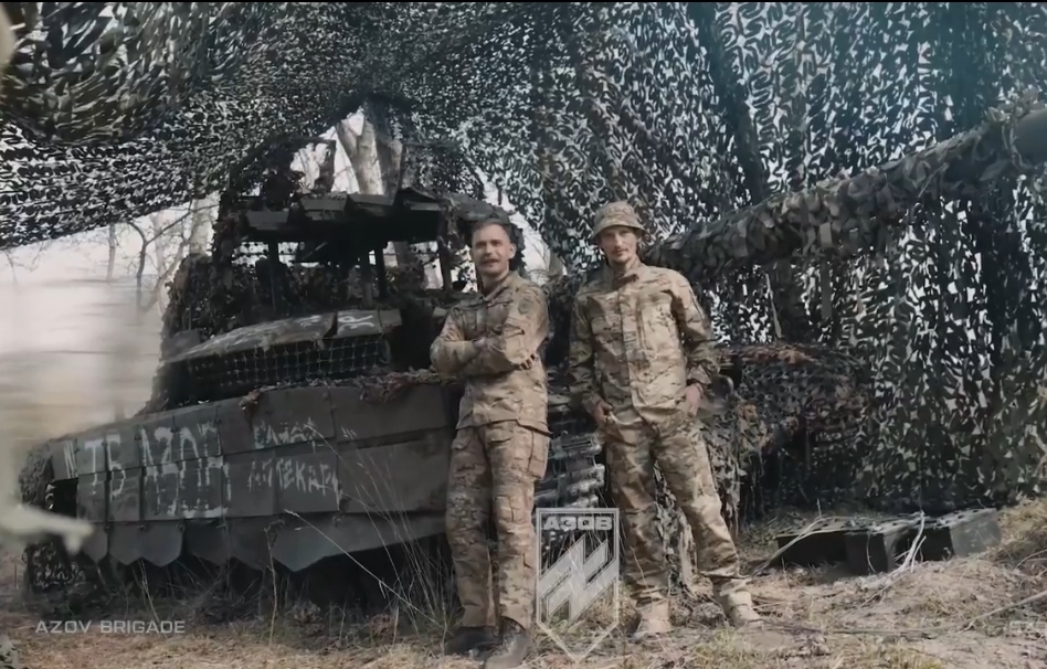 The Azov Brigade captured an enemy tank near Terny