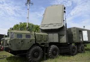 HIMARS Strikes Russian S-300/400 SAM Command Post and Radar