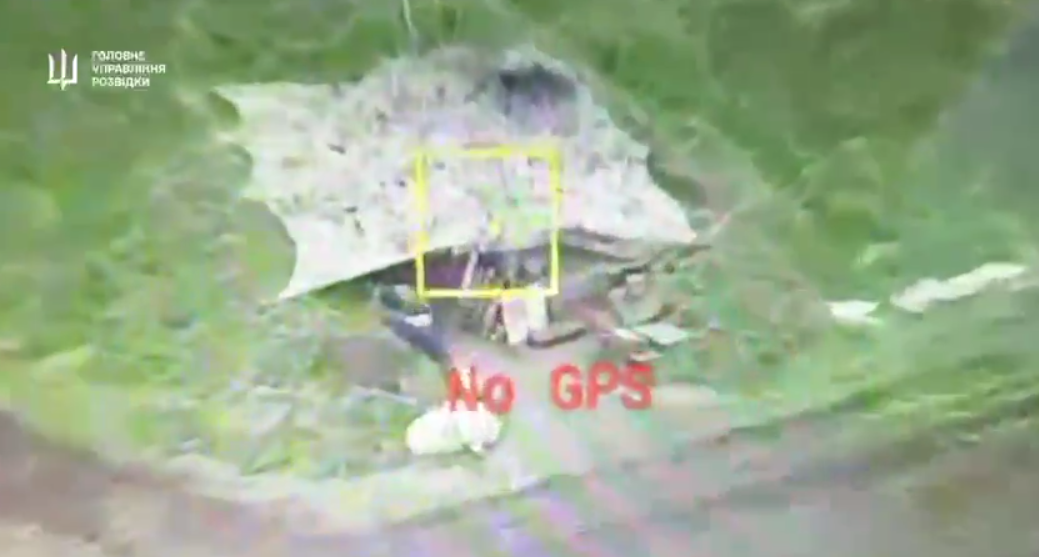 Kamikaze Drone Destroys Russian “Repeinik” Anti-Drone Radar