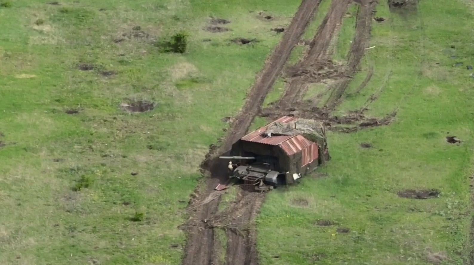 Ukrainian Forces Foil Russian Garage-Styled Tank