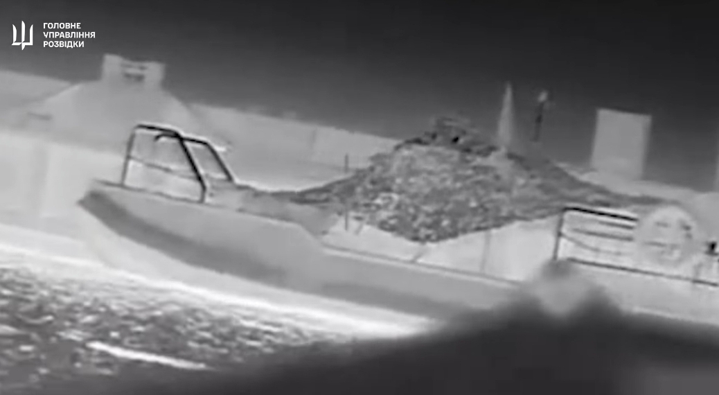 A Magura drone destroyed a Russian speedboat in Crimea