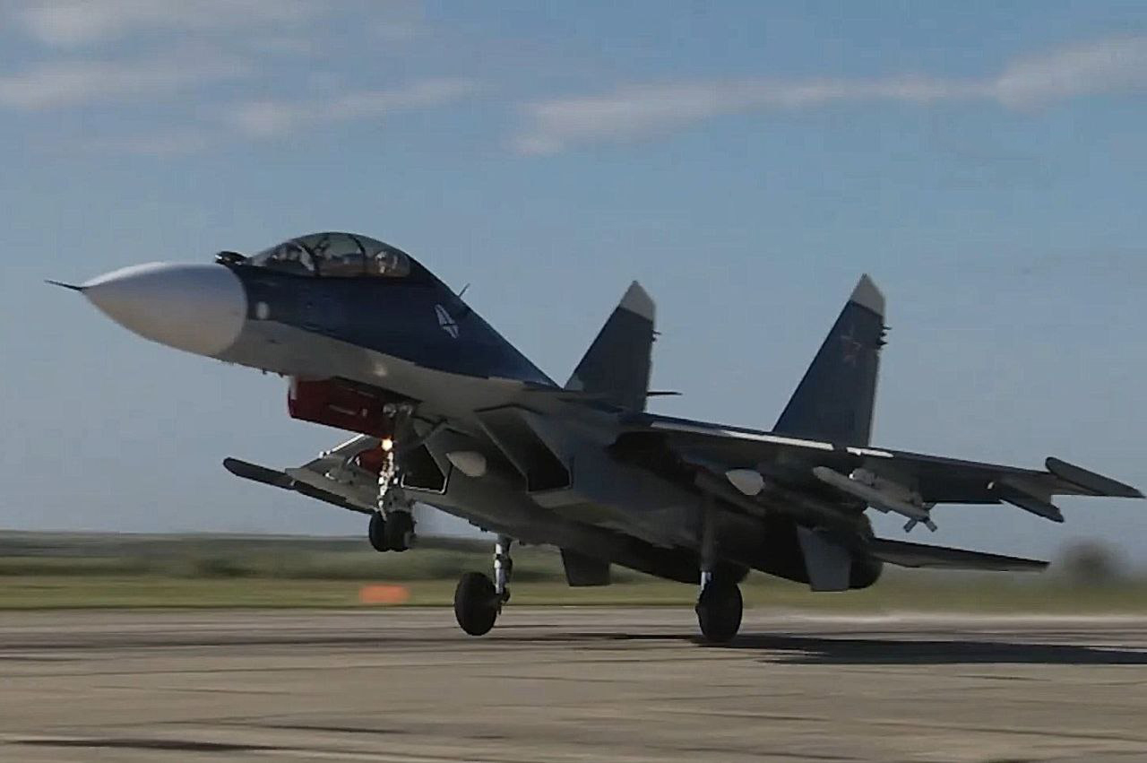 Russians armed its Su-30 fighter jets with long-range missiles