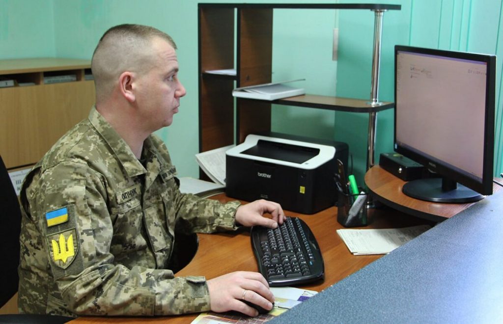 Latvia Hands Over Communication Equipment to Ukraine - Militarnyi