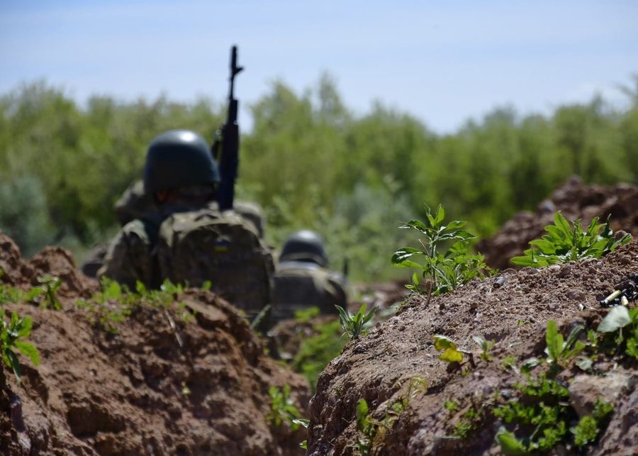 Russians are trying to take advantageous positions near Lukiantsi and Vovchansk