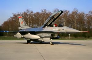 Romania to finance the training of Ukrainian pilots on F-16s