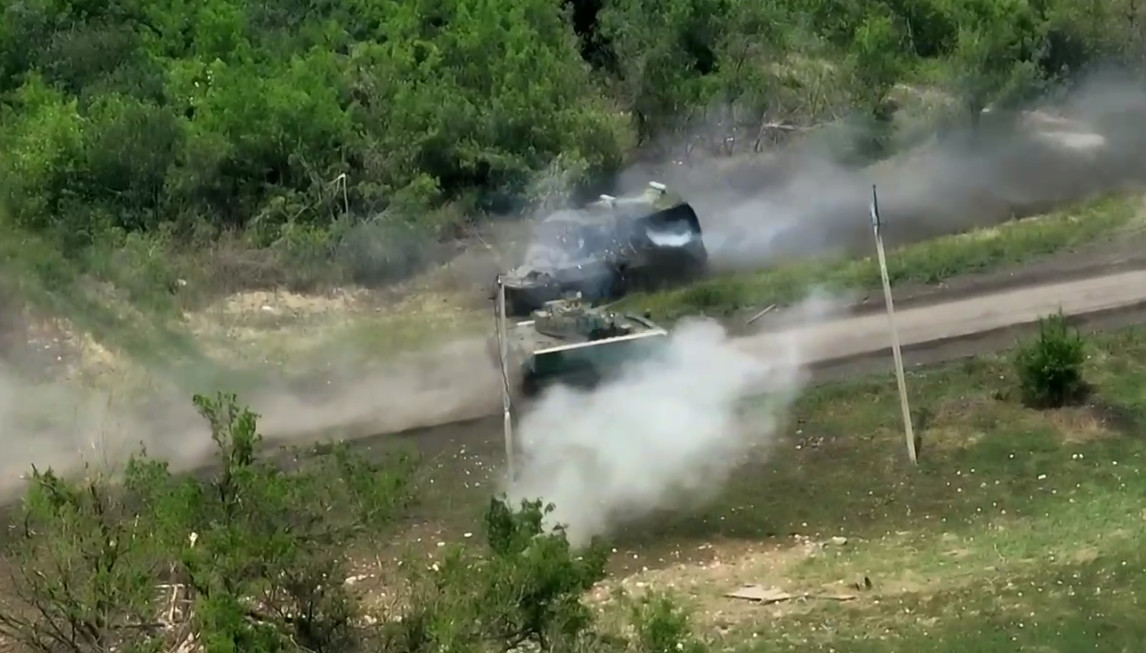 Ukrainian M2 Bradley Destroys Russian BTR-82A in Fierce Skirmish