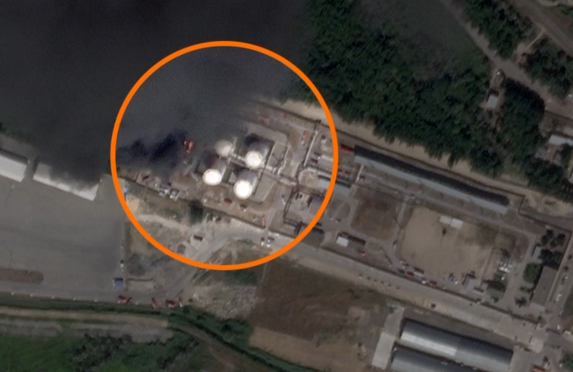 Satellite images capture the aftermath of the attack on the Azov oil depot