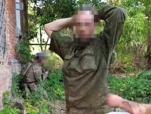 Border guards captured a wounded Russian soldier who was abandoned by his comrades