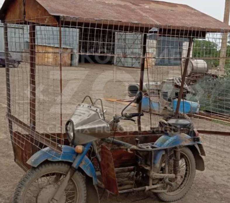 Russians show motorcycles protected by “grills”