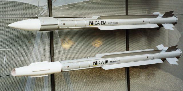 The MICA air-to-air missile with an active GSN (top) and an infrared sensor (bottom). Photo from open sources