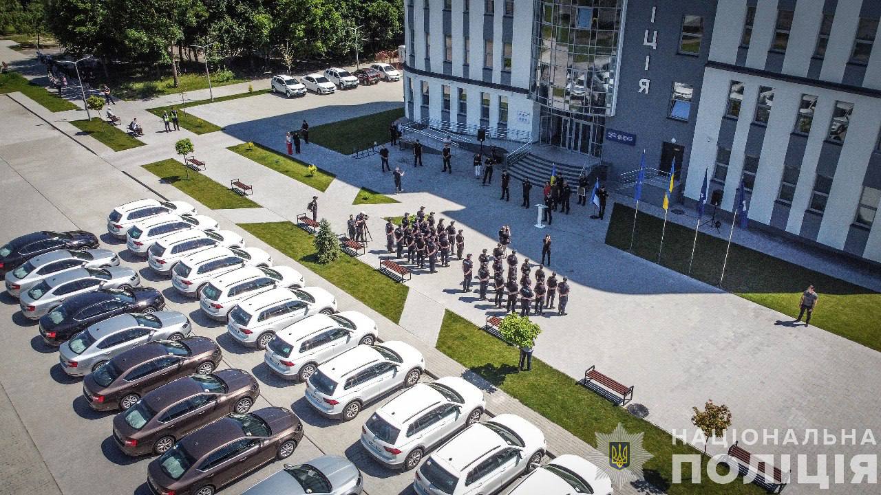 Естонія передала Нацполіції України 31 автомобіль