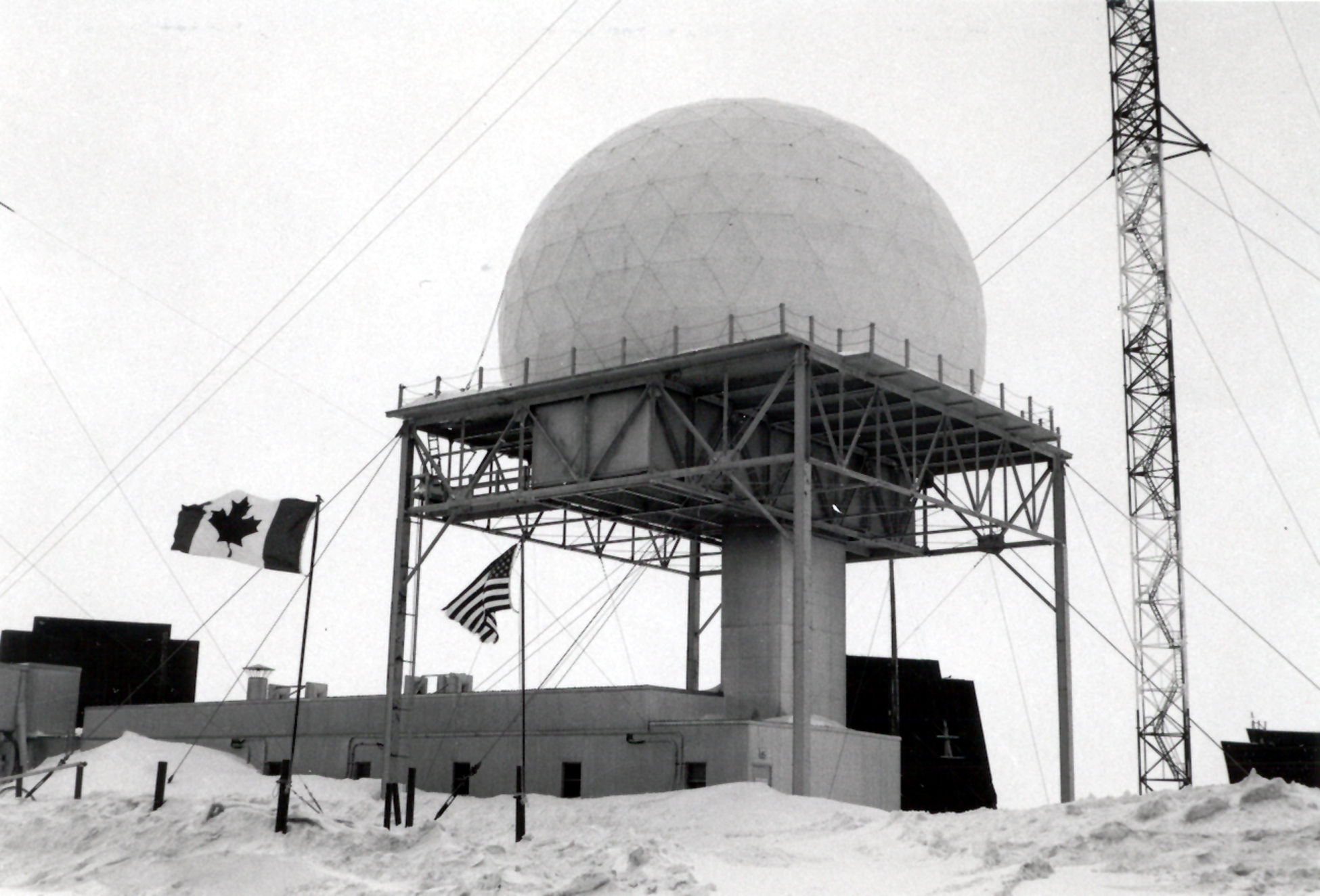 Радар сил NORAD. Фото: North American Aerospace Defense Command