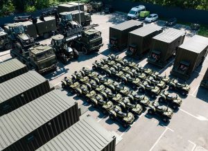 Poroshenko Foundation and Sprava Hromad Donate Equipment to Ukrainian Military